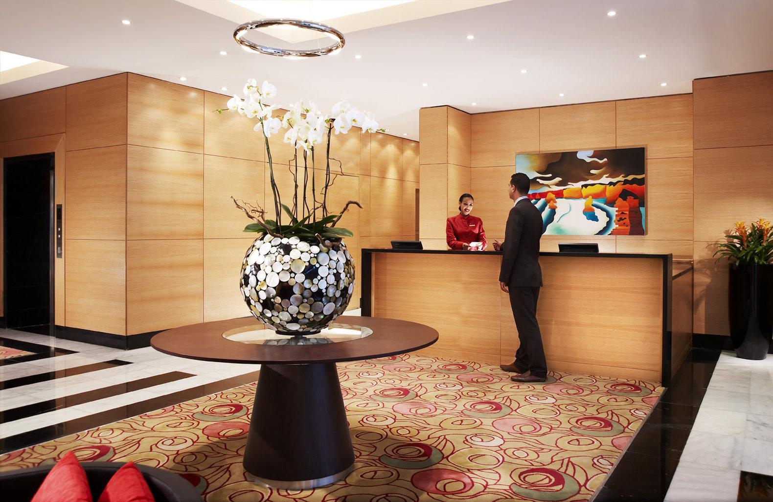 서머셋 웨스트 베이 도하 호텔 외부 사진 The lobby of the hotel